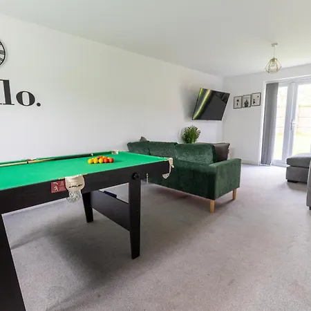 Spacious 4-Bedroom Home Near City Centre With Parking Nottingham Exterior photo
