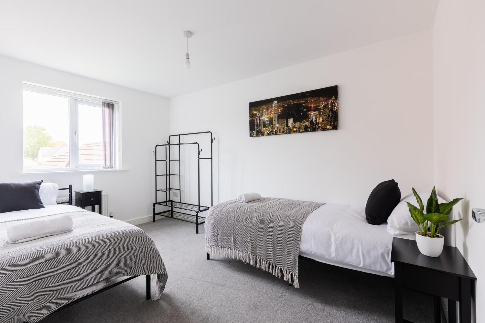Hébergement de vacances Spacious 4-bedroom Near Centre With Parking